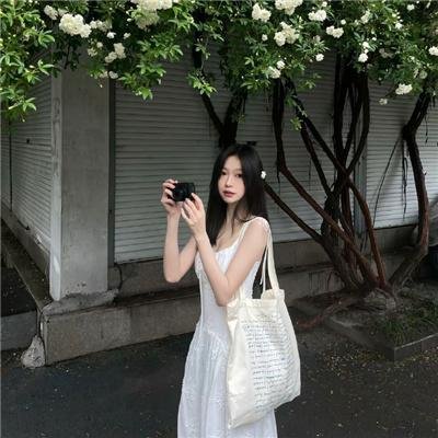 夹缝中活着，小春